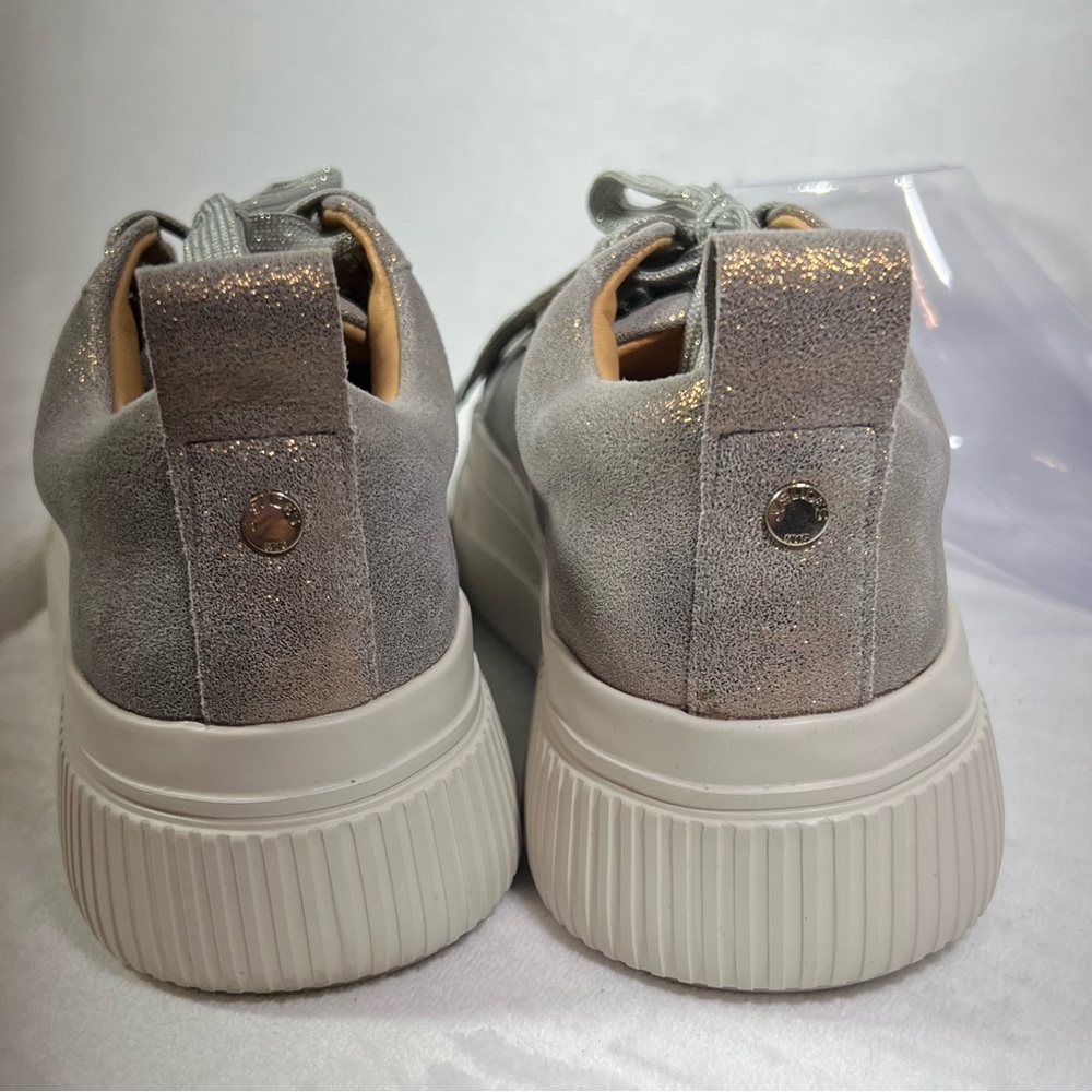 J/SLIDES Gray with Gold Metallic Finish Lace Up Shoes Leather Upper Size 6 - Picture 10 of 14